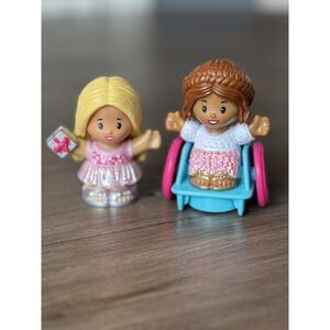 Fisher Price Little People Barbie Birthday Party Figures Set (pre-owned)